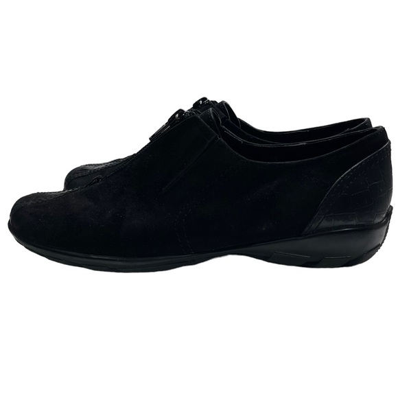 Ditto by Van Eli - black Suede casual flats - size 7 - Picture 2 of 6